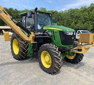 2021 John Deere 6105E Thumbnail 3