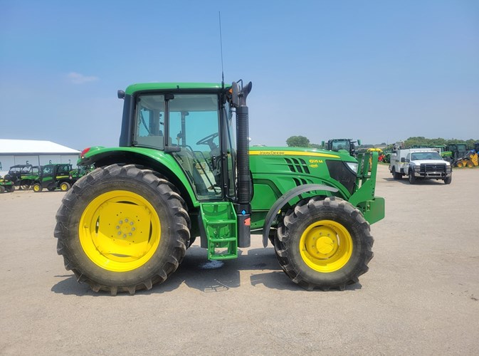 2014 John Deere 6125M Tractor - Utility For Sale