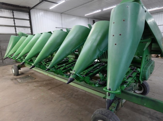 2006 John Deere 893 Cabezales para maíz A La Venta 2006 John Deere 893 Cabezales para maíz A La Venta