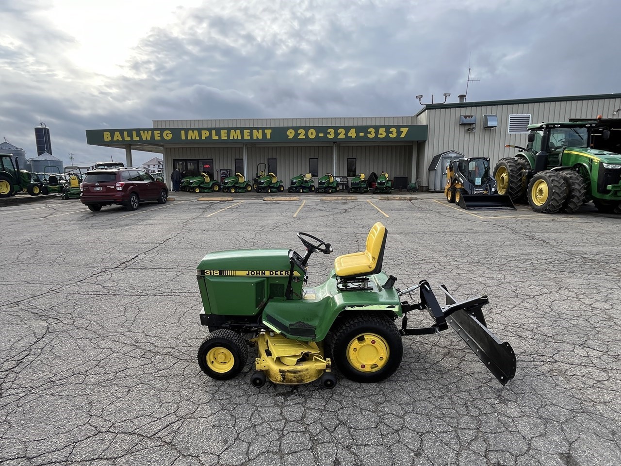 1988 John Deere 318 Riding Mower For Sale in Waupun Wisconsin