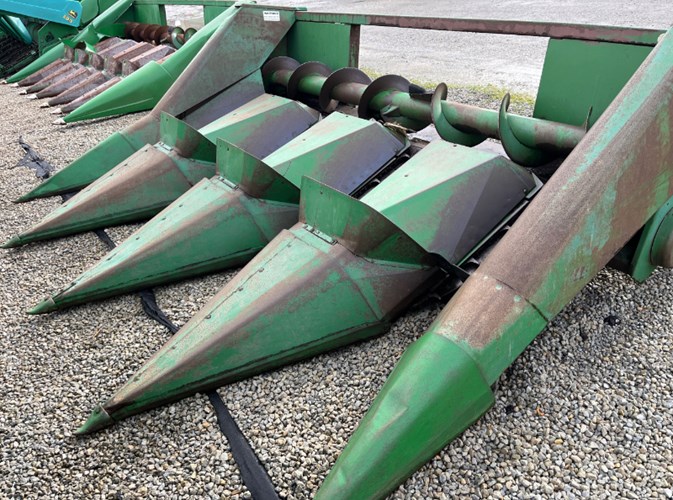 John Deere 444 Cabezales para maíz A La Venta John Deere 444 Cabezales para maíz A La Venta