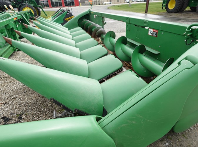 2013 John Deere 608C Cabezales para maíz A La Venta 2013 John Deere 608C Cabezales para maíz A La Venta