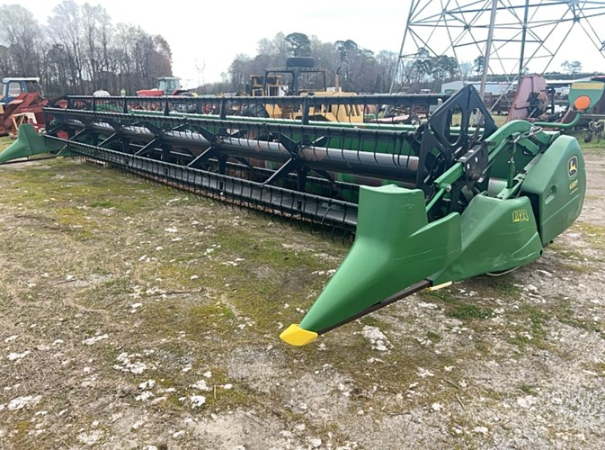 2006 John Deere 630F Cabezales plegables A La Venta 2006 John Deere 630F Cabezales plegables A La Venta