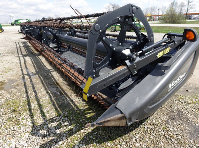 2018 MacDon FD75S Cosechadora con Draper flexible A La Venta 2018 MacDon FD75S Cosechadora con Draper flexible A La Venta