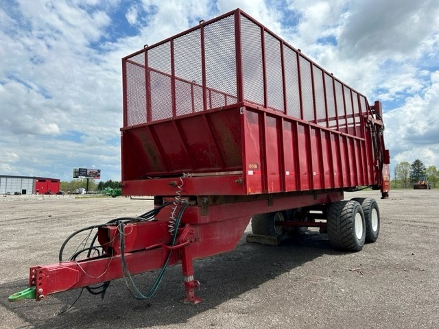 2015 Other NAU2415S Esparcidora de abono seco de tracción A La Venta 2015 Other NAU2415S Esparcidora de abono seco de tracción A La Venta