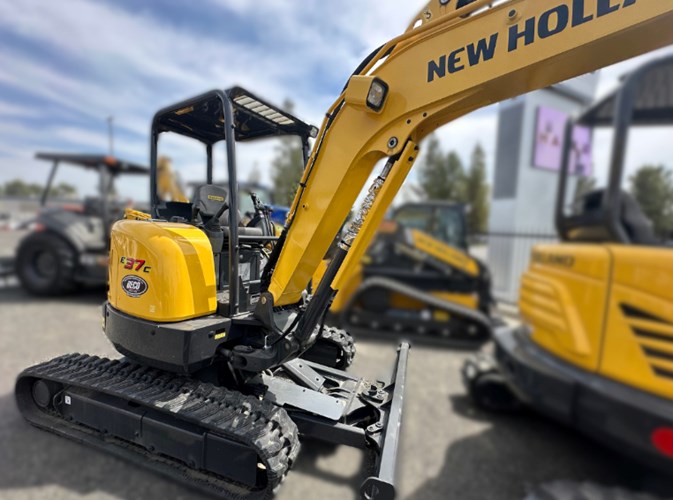 2023 New Holland E37C ROPS Excavator-Mini For Sale 2023 New Holland E37C ROPS Excavator-Mini For Sale