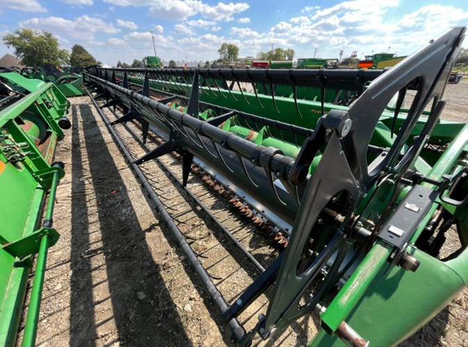 2016 John Deere 635F Cabezales plegables A La Venta 2016 John Deere 635F Cabezales plegables A La Venta