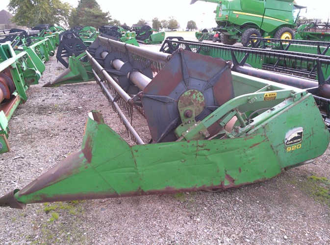 1989 John Deere 920 Cabezales plegables A La Venta 1989 John Deere 920 Cabezales plegables A La Venta