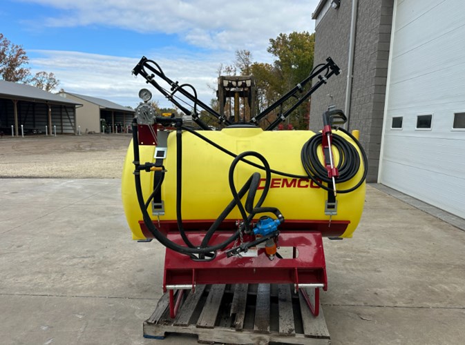 Demco RM200 Sprayer-3 Point Hitch For Sale Demco RM200 Sprayer-3 Point Hitch For Sale