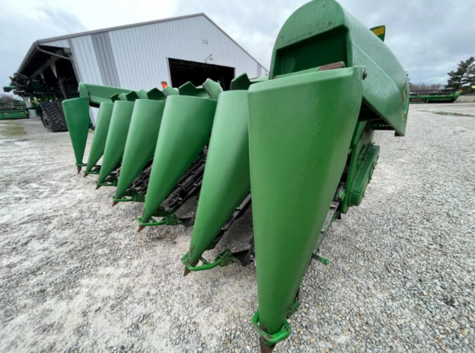 2005 John Deere 693 Cabezales para maíz A La Venta 2005 John Deere 693 Cabezales para maíz A La Venta