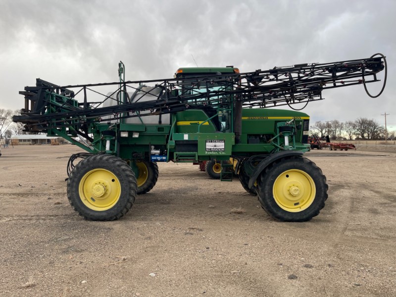 John Deere 4700 Sprayer For Sale