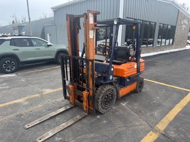 Toyota 425FG20 Lift Truck/Fork Lift For Sale Toyota 425FG20 Lift Truck/Fork Lift For Sale
