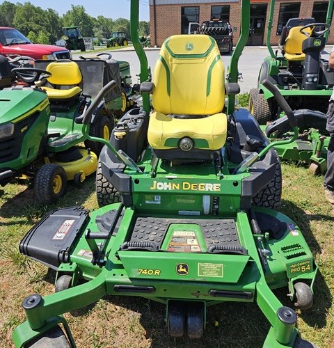 2022 John Deere Z740R Zero Turn Mower For Sale 2022 John Deere Z740R Zero Turn Mower For Sale