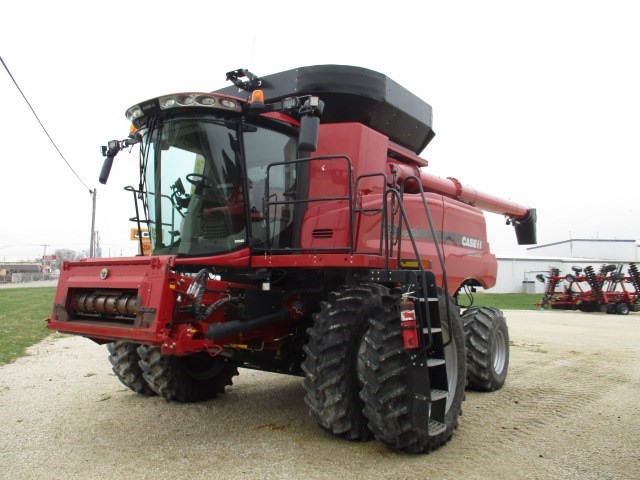 2016 Case IH 7240 Combine For Sale 2016 Case IH 7240 Combine For Sale