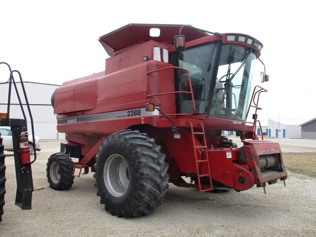 1998 Case IH 2388 Combine For Sale