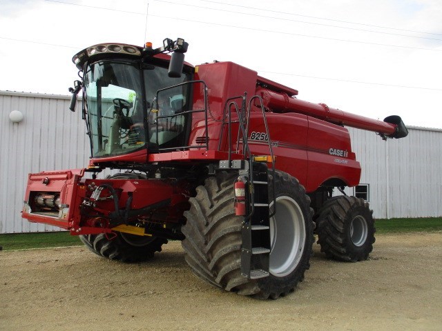 2022 Case IH 8250 Combine For Sale