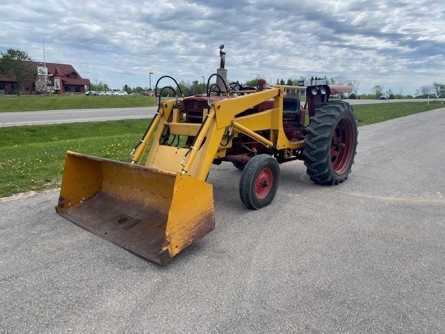 1960 IH 460 Tractor For Sale 1960 IH 460 Tractor For Sale
