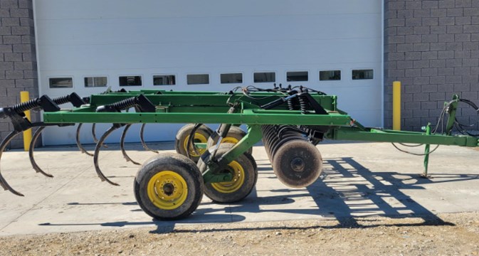 John Deere 714 Plow-Chisel For Sale John Deere 714 Plow-Chisel For Sale