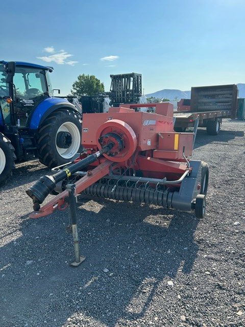 Baler-Square For Sale 2009 Massey Ferguson 1839 , 0 HP