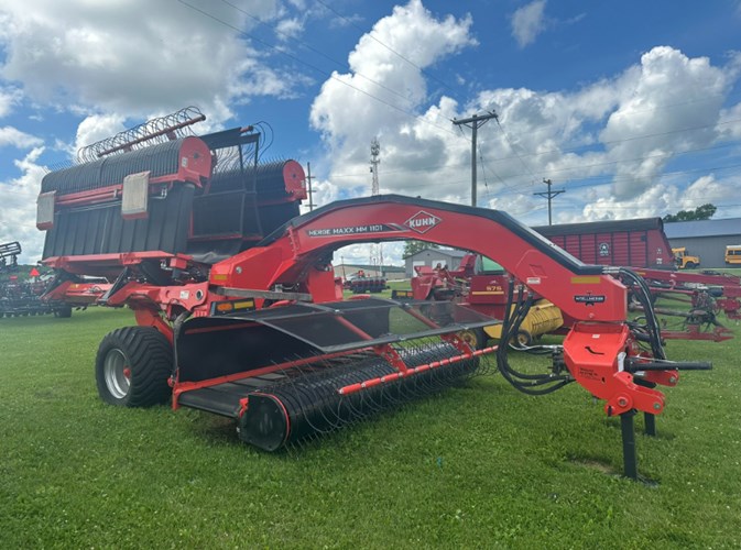 2024 Kuhn MM1101 Hay Merger For Sale 2024 Kuhn MM1101 Hay Merger For Sale