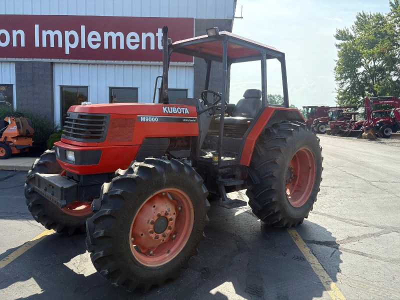1999 Kubota M9000