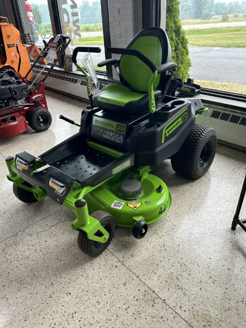 2024 Greenworks 42" CROSSOVER RESIDENTIAL ZTR