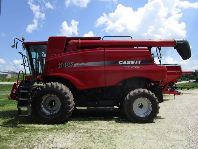 2011 Case IH 6088 Combine For Sale 2011 Case IH 6088 Combine For Sale