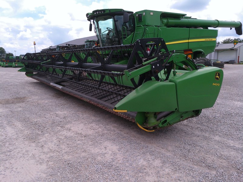 2014 John Deere 640FD Cosechadora con Draper flexible A La Venta