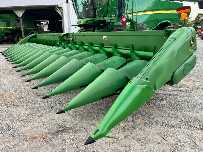 2012 John Deere 616C Cabezales para maíz A La Venta
