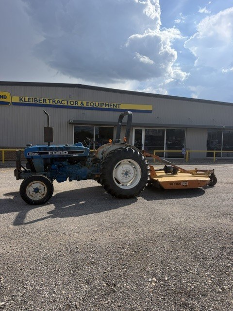 Tractor For Sale 1993 New Holland 3930