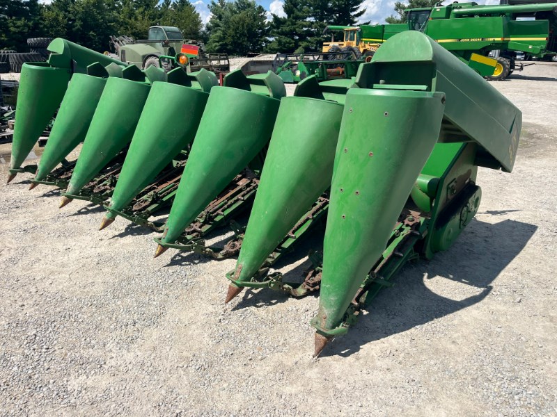 2001 John Deere 693 Cabezales para maíz A La Venta