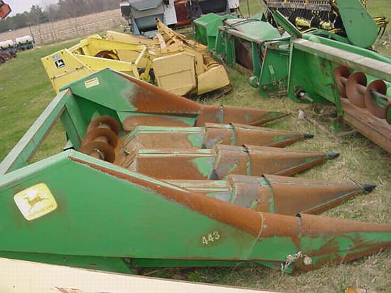 John Deere 443 Header-Corn For Sale John Deere 443 Header-Corn For Sale